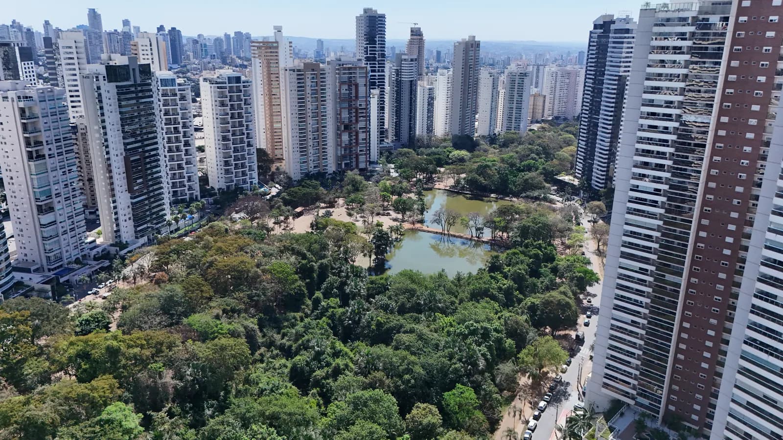 Vista aérea do Parque Flamboyant