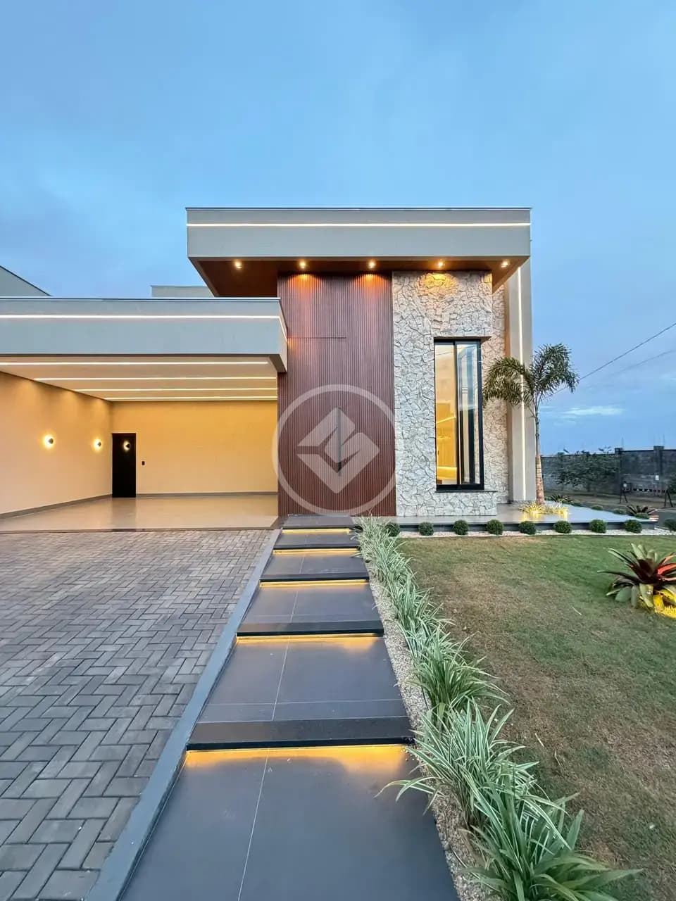 Casa em condomínio de 4 quartos no Condomínio Residencial Villa Capri, Rio Verde — foto 1 de 35