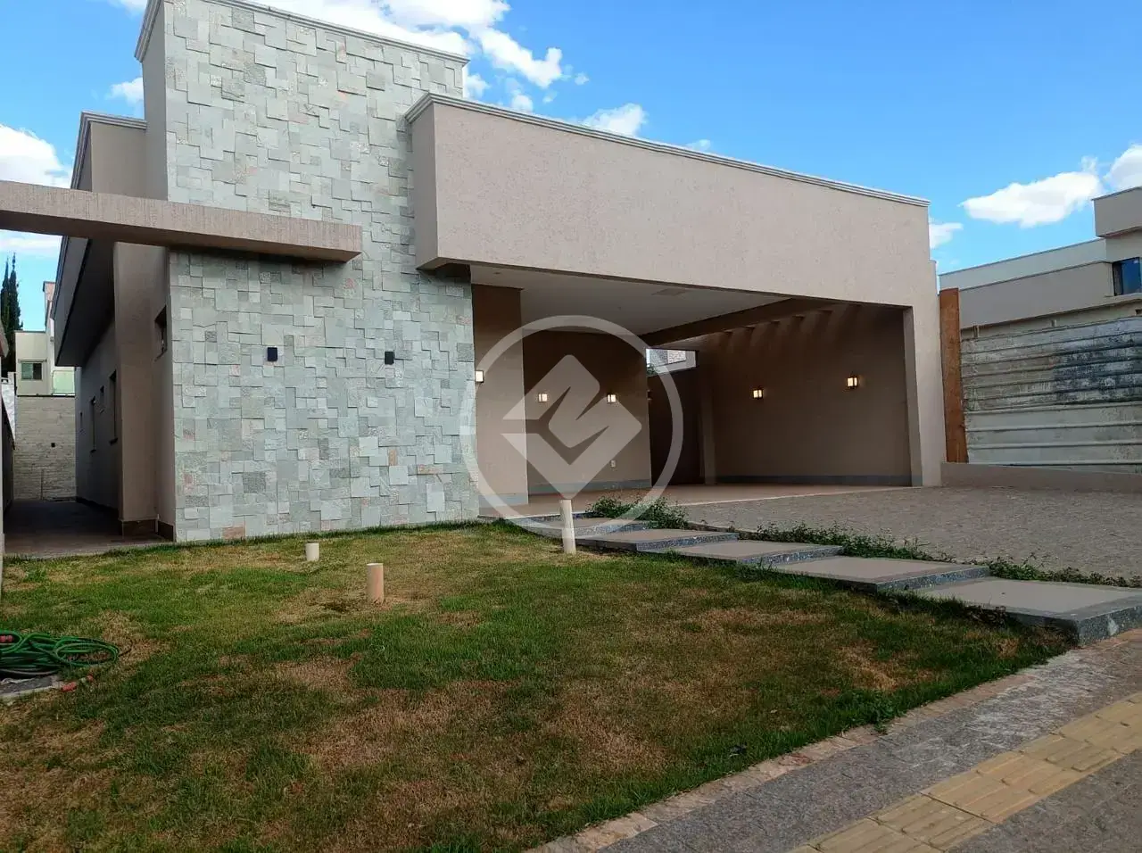 Casa em condomínio de 3 quartos no Jardim Veneza, Senador Canedo — foto 1 de 36